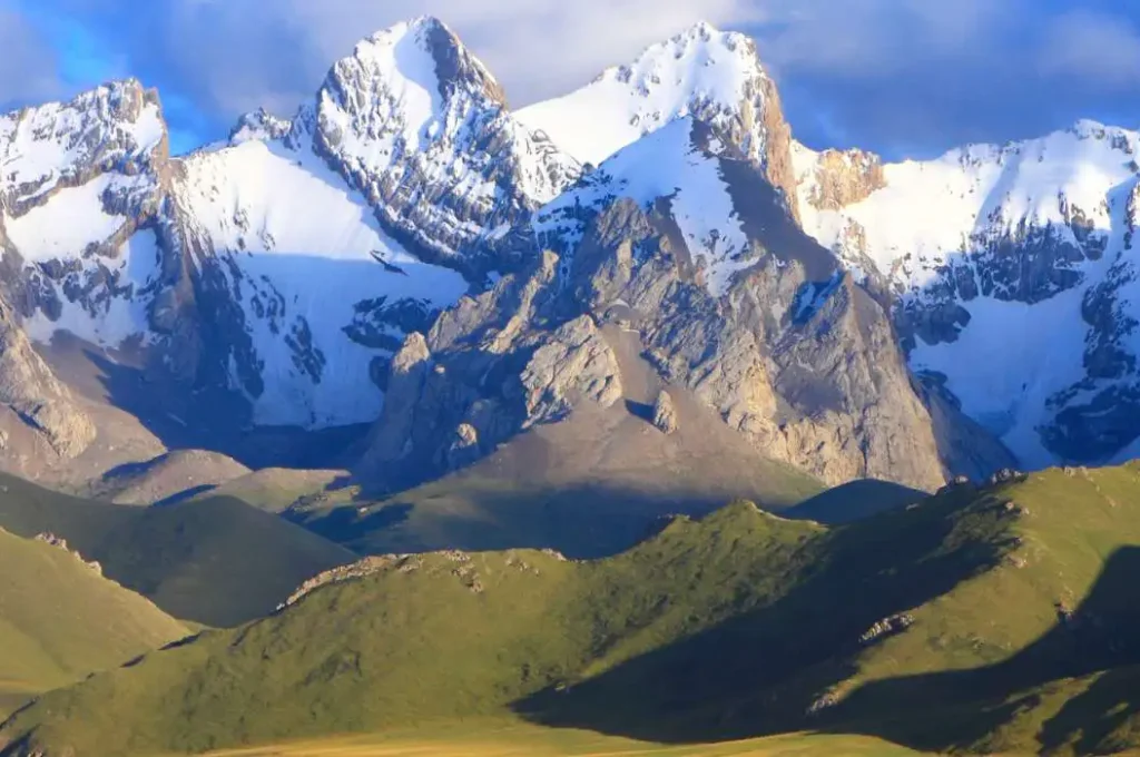 מתי לטוס לקירגיזסטן עונות מומלצות ומזג אוויר גו איסט